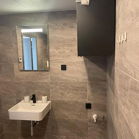 Uus Mai Taenava Korter