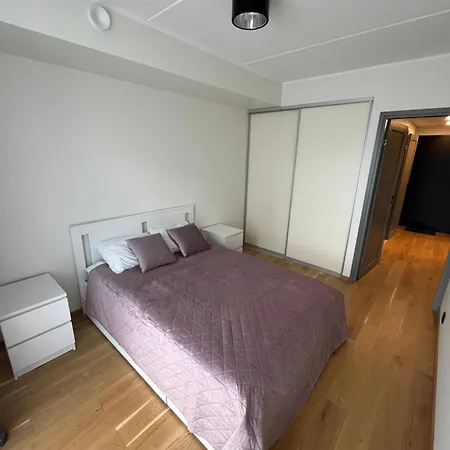 Appartamento Uus Mai Taenava Korter Pärnu